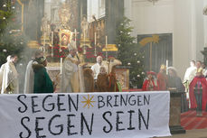 Aussendung der Sternsinger im Hohen Dom zu Fulda (Foto: Karl-Franz Thiede)